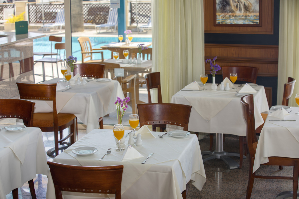 Captain's Restaurant