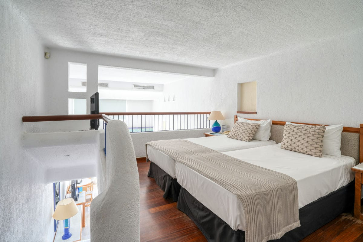 Duplex Studio Sea View 02